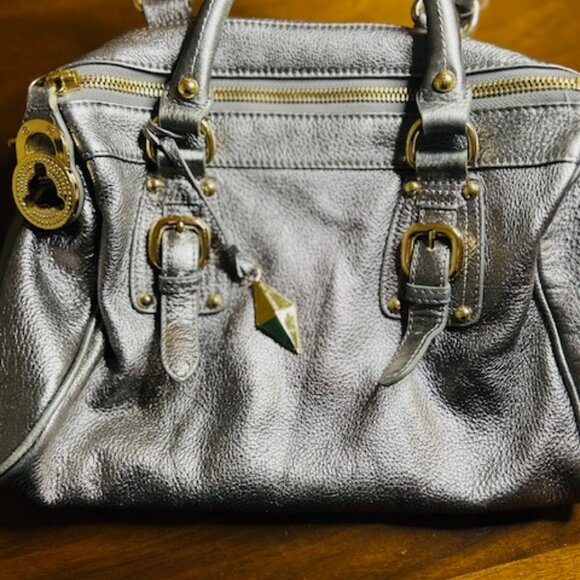 Steve Madden Pewter Metallic "Doctor Bag" with Gold hardware - Picture 12 of 12